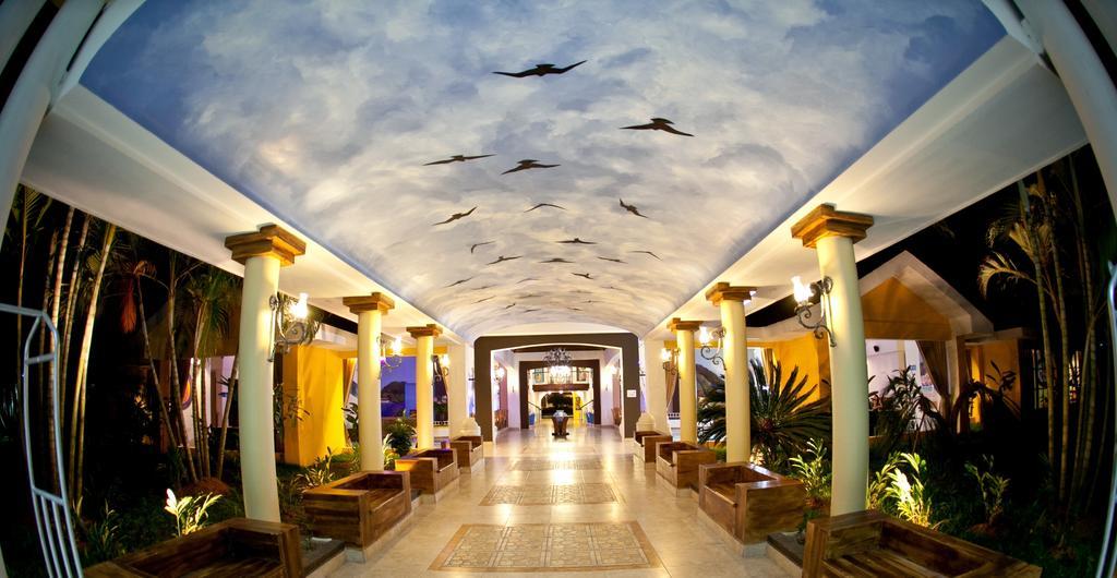 Hotel Palma Real Sambo Creek Exterior photo