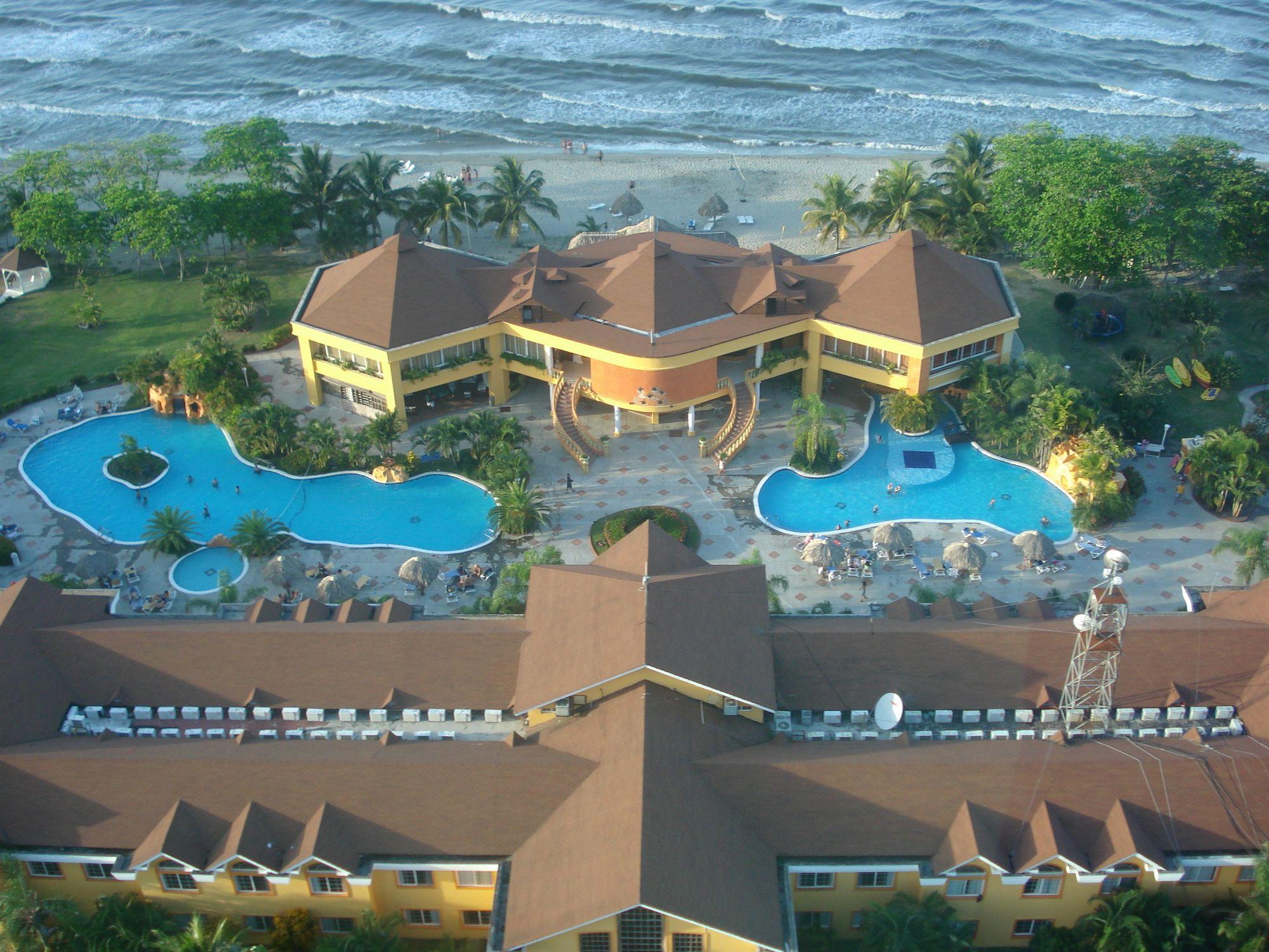 Hotel Palma Real Sambo Creek Exterior photo