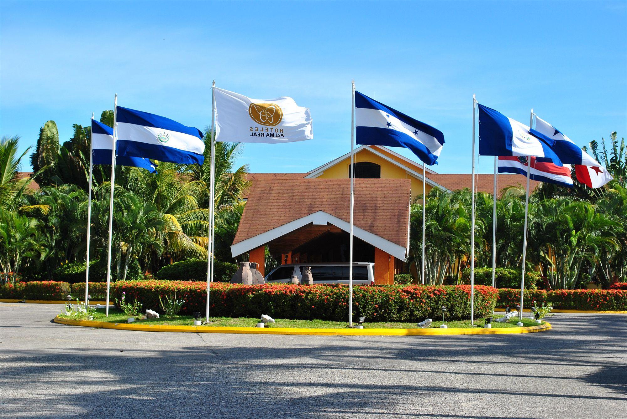 Hotel Palma Real Sambo Creek Exterior photo